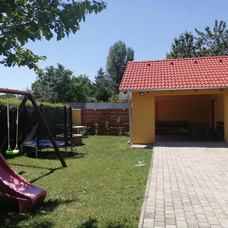 Erzsebet Apartman 巴拉通雷勒