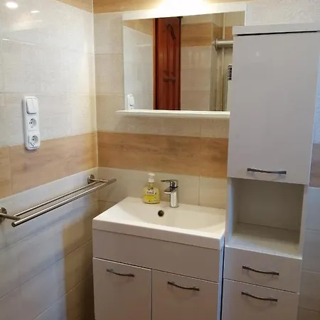 Apartamento Erzsébet Apartman *