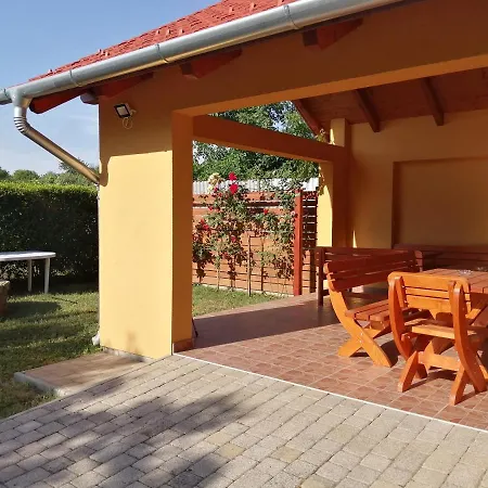 Erzsébet Apartman Apartamento *