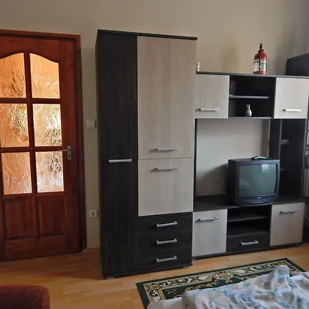 Erzsébet Apartman Apartamento *