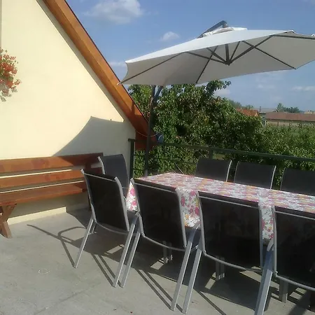 Erzsébet Apartman Apartamento Balatonlelle