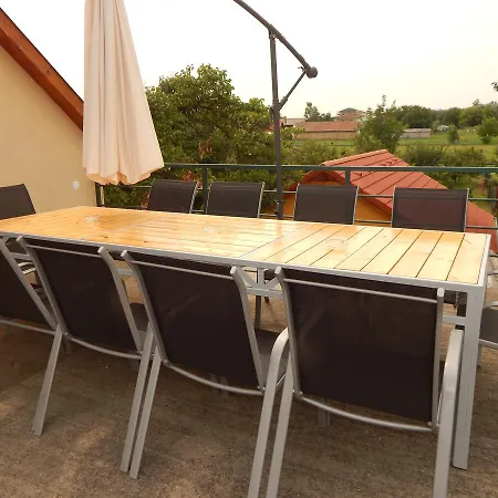 Erzsébet Apartman Apartamento